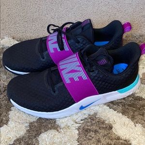 Women’s Nike shoes